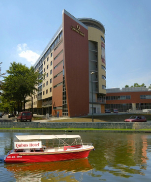 Qubus Hotel